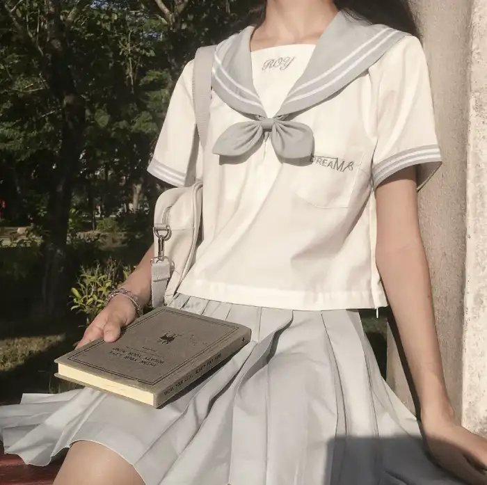 超级英雄女孩:星际游戏